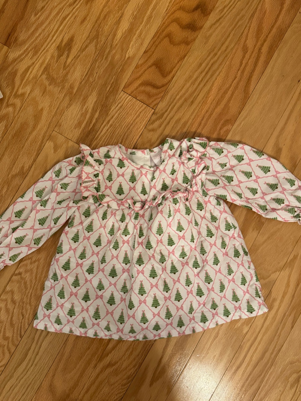 Stitchy Fish Christmas Tree Print top- Pink & Green